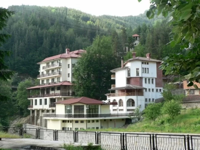 Хотел Родопа - Баните