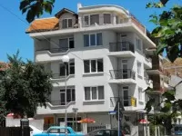 Семеен хотел Дом Каракачанови